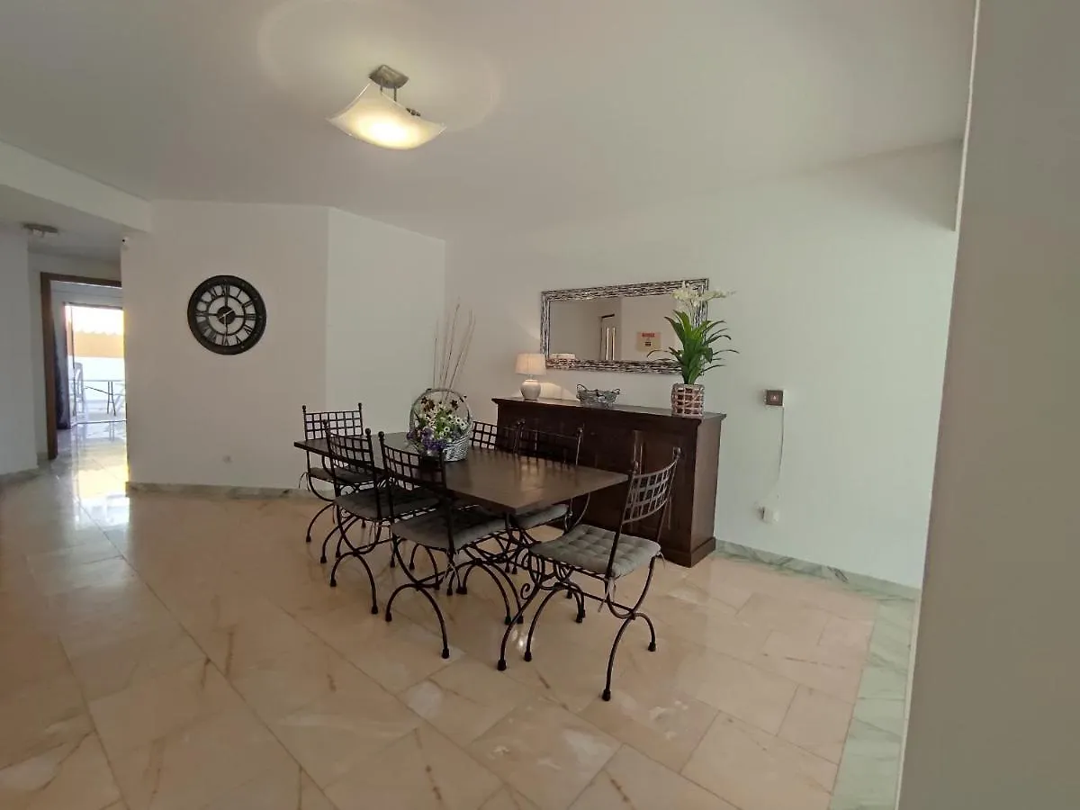 Vila Magna Near The Strip With Bbq, Ac, Balcony, Parking, 4 Tvs And Free Wifi 알부페이라 0*,
