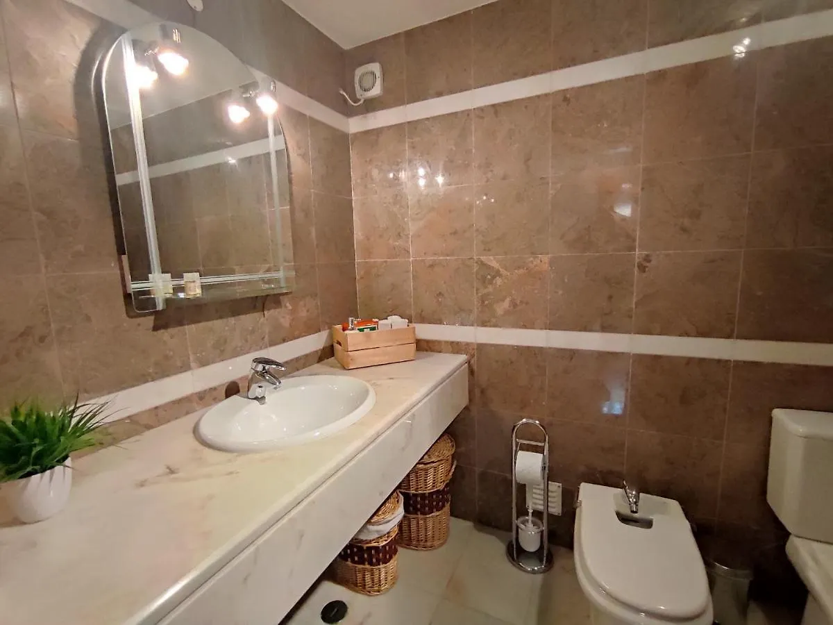 빌라 Vila Magna Near The Strip With Bbq, Ac, Balcony, Parking, 4 Tvs And Free Wifi 알부페이라