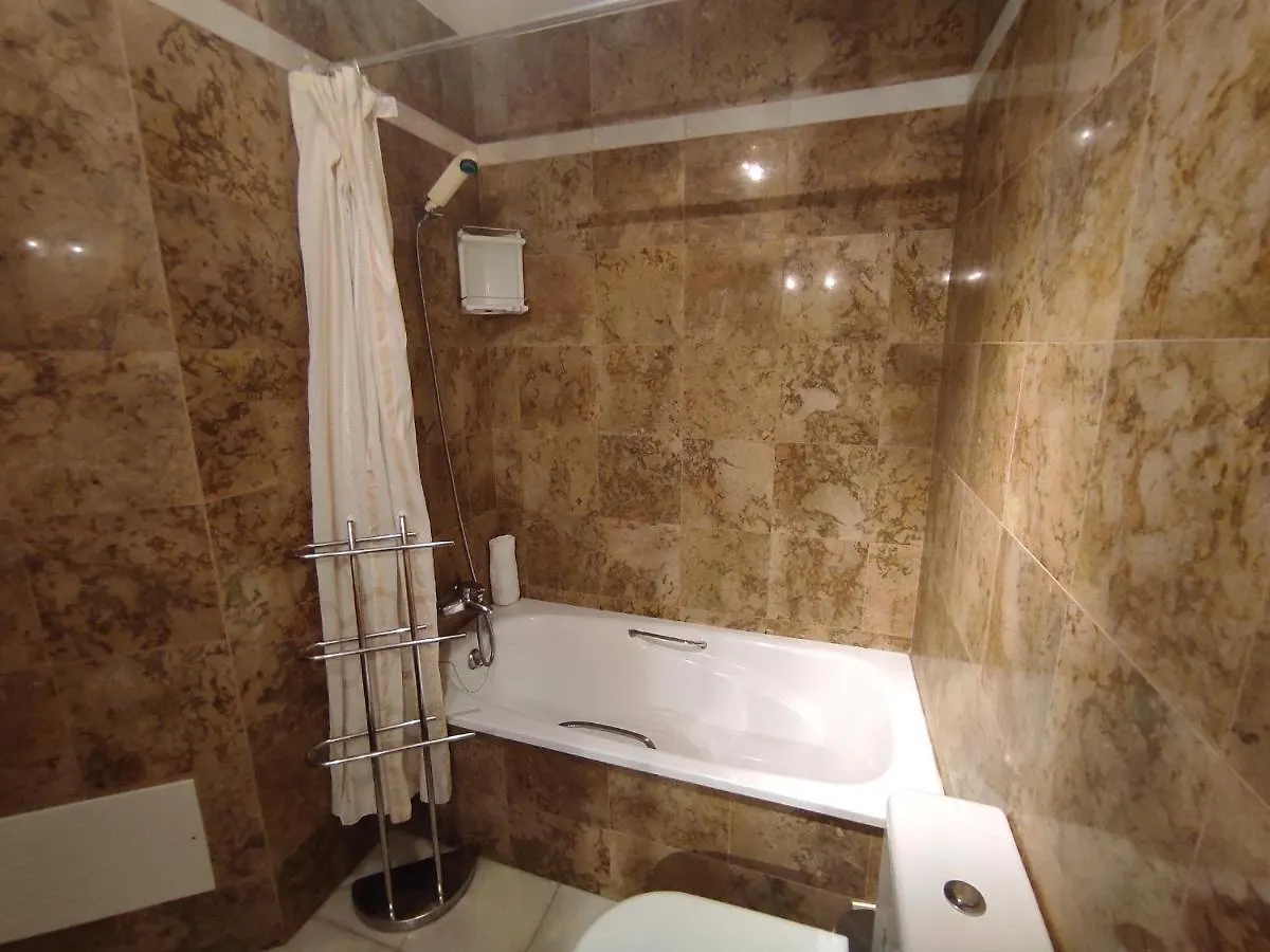 Vila Magna Near The Strip With Bbq, Ac, Balcony, Parking, 4 Tvs And Free Wifi 알부페이라 빌라