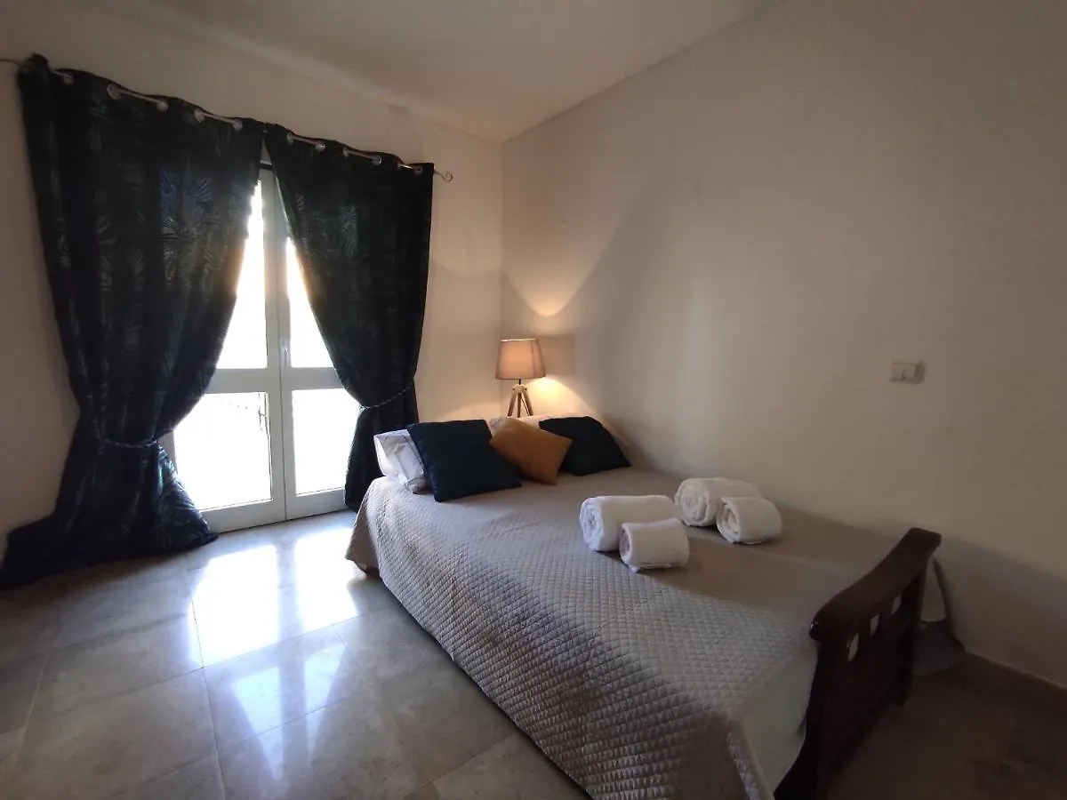 Vila Magna Near The Strip With Bbq, Ac, Balcony, Parking, 4 Tvs And Free Wifi 알부페이라 빌라